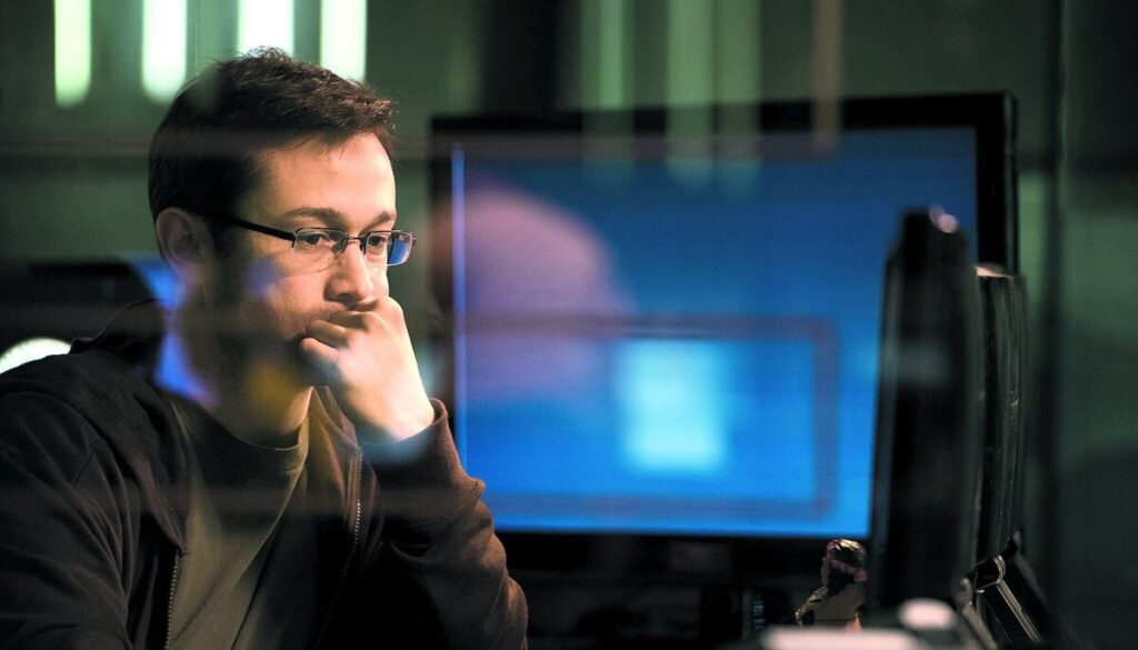 Snowden| فیلم‌های حوزه هک و امنیت