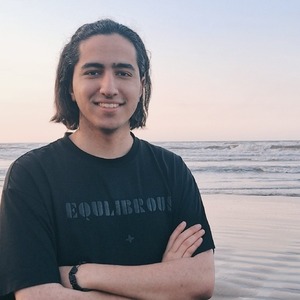 پروفایل احسان شاه حسینی