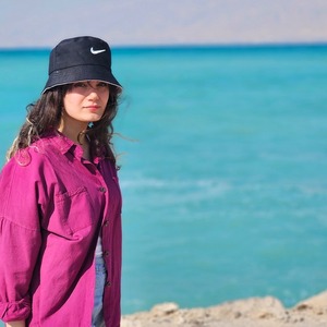 پروفایل زهرا تاج‌بخش