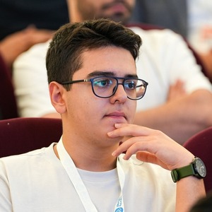 پروفایل طاها اصل باختری