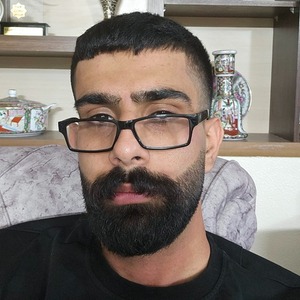 پروفایل Amirali Hadiyan