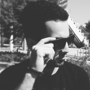 پروفایل سینا فکری راد