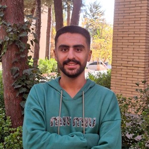 پروفایل عماد احمدی زاده