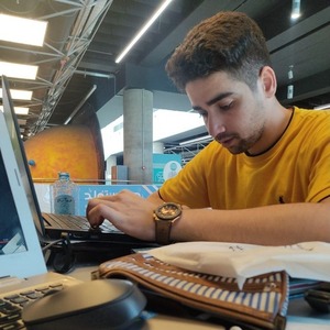 پروفایل علیرضا وهاب زاده