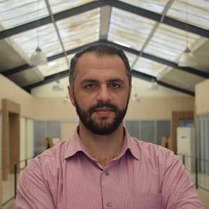 پروفایل حسین وطنی