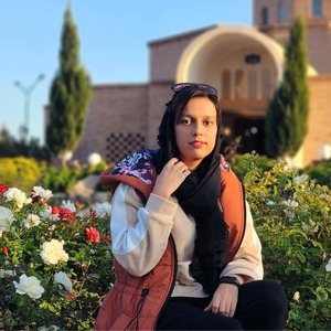 پروفایل Zahra Mazhari