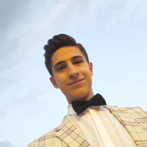پروفایل امیر محمد مشایخی