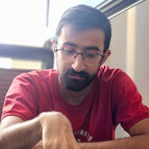 پروفایل امیرحسین صادقیان