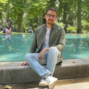 پروفایل نوید حاجی زاده