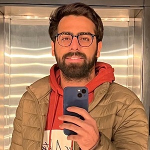 پروفایل عماد مؤتمنی