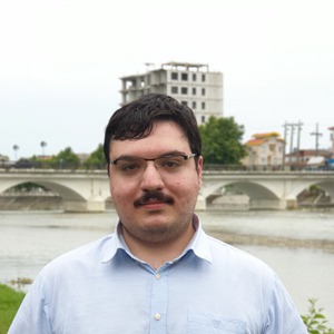 پروفایل سید محمد اشتهاردیان