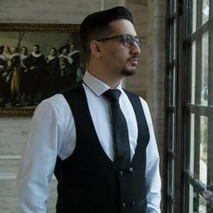پروفایل مهرداد امیدی