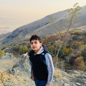 پروفایل کوروش احدزاده