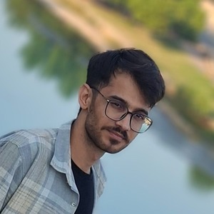 پروفایل حسین حسینی