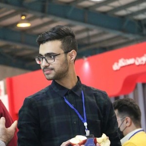 پروفایل احسان اکبرزاده
