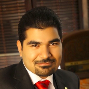 پروفایل احسان پاک نژاد