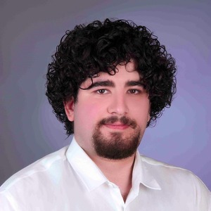 پروفایل علی احمدی کافشانی