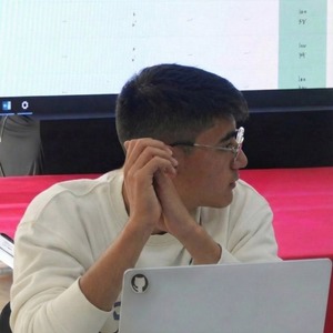 پروفایل حامد فکوری