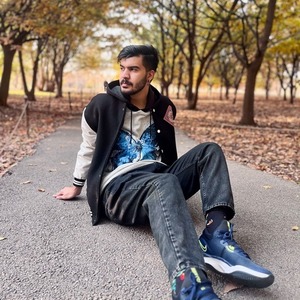 پروفایل امیراحسان کهن نسب