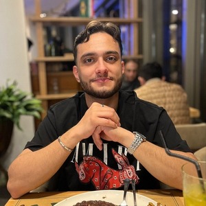 پروفایل ارشیا دادرس