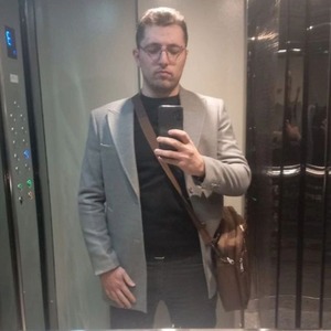 پروفایل پویا عزیززاده بنا