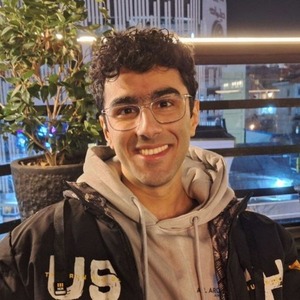 پروفایل آرین رحمت پور