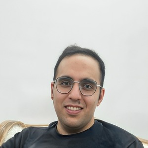 پروفایل محسن اکبری