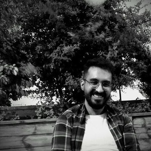 پروفایل منوچهر مژگانی