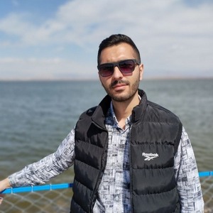 پروفایل کامیار غفاری