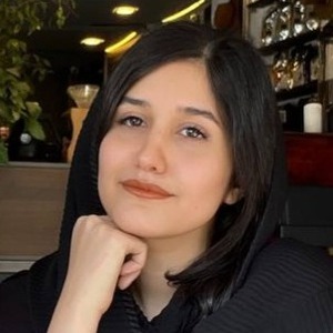 پروفایل فائزه شیرخانی
