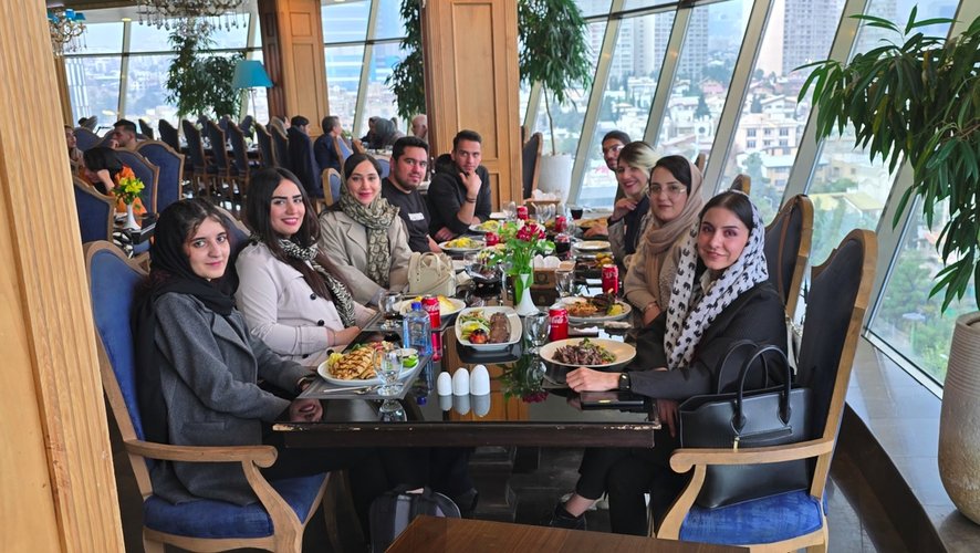 دورهمی آبان ماه فراز