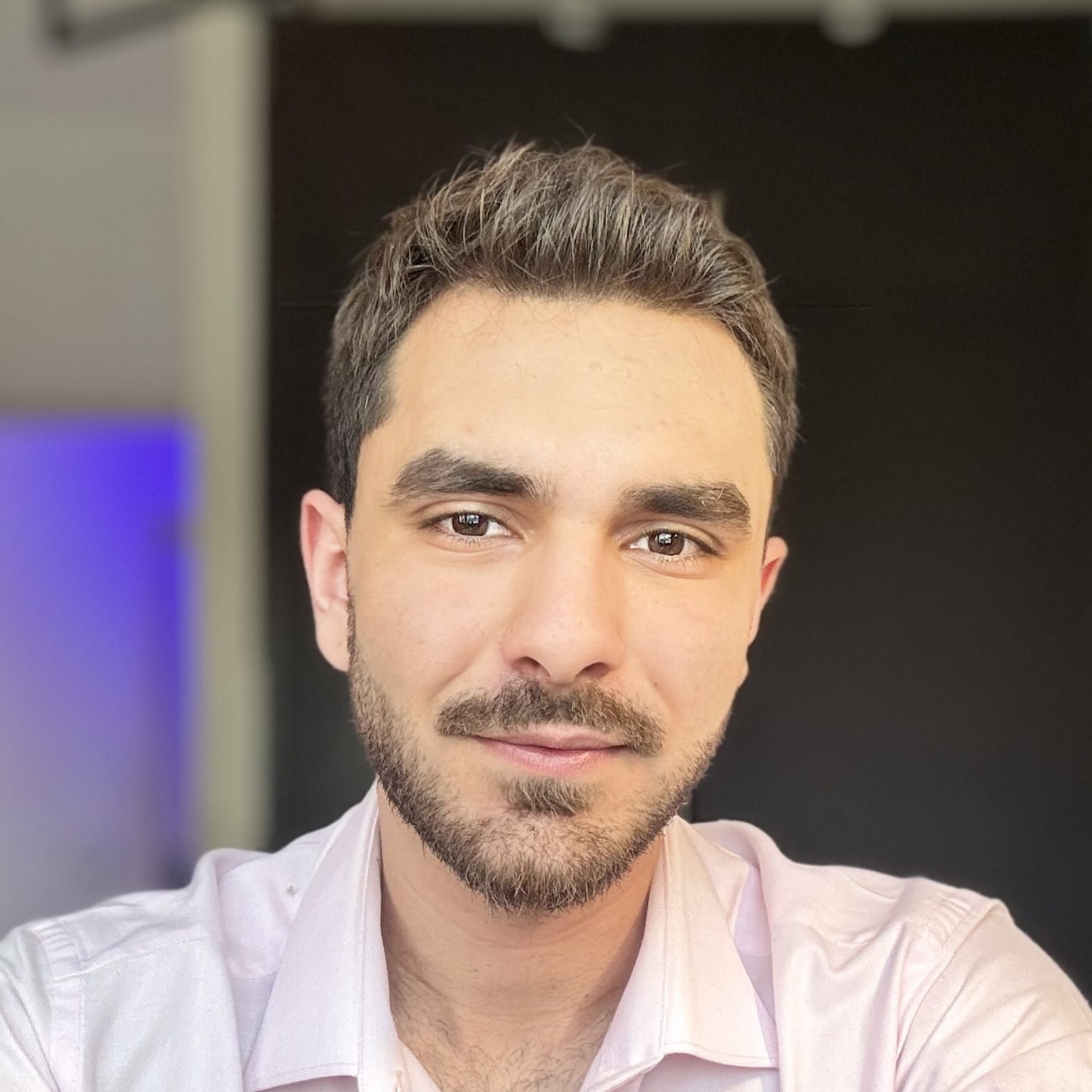 پارسا صادقی's avatar